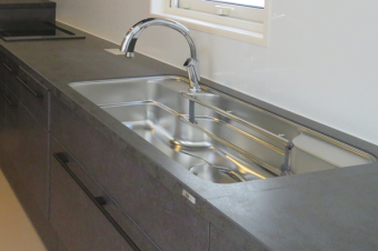 広々＆たっぷり収納＆高級感のあるキッチンに 新宿区A様邸